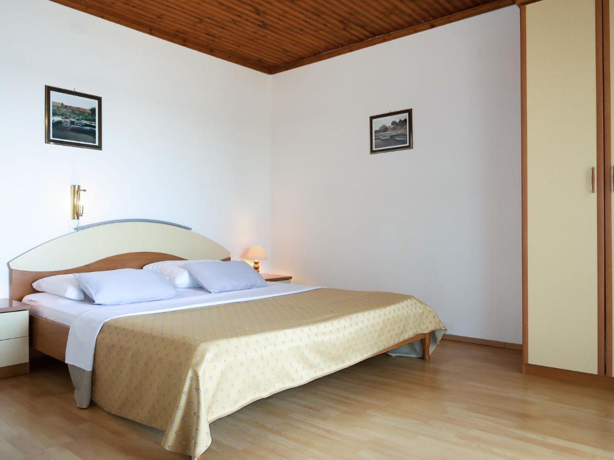 Apartment Ana - Rab166 By Interhome Barbat na Rabu Eksteriør bilde